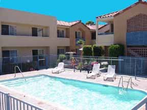 Hotel Holiday Inn Express Airport Old Town