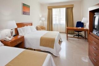 Hotel Holiday Inn Express Playacar