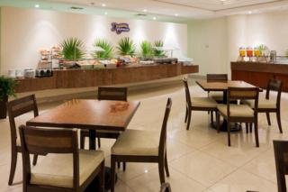 Hotel Holiday Inn Express Playacar