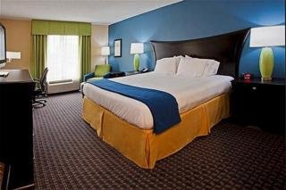 Hotel Holiday Inn Express & Suites Largo Central Park