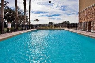 Hotel Holiday Inn Express & Suites Largo Central Park