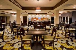 Hotel Holiday Inn Express & Suites Largo Central Park
