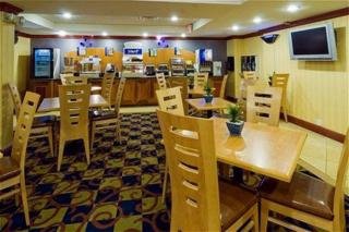 Hotel Holiday Inn Express West Doral Miami Airport