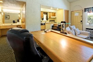 Hotel Holiday Inn & Suites