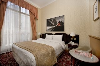 Hotel Holiday Villa