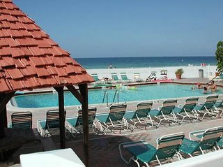 Hotel Holiday Villas