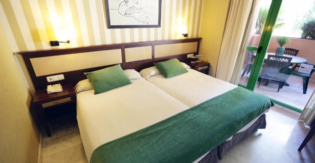 Hotel Holiday World Riwo