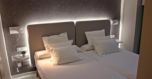 Hotel Holiday World Riwo