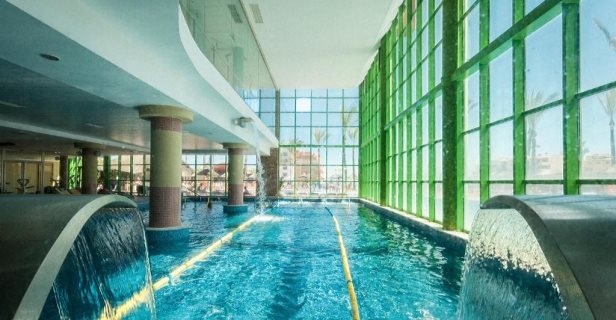 Hotel Holiday World Riwo