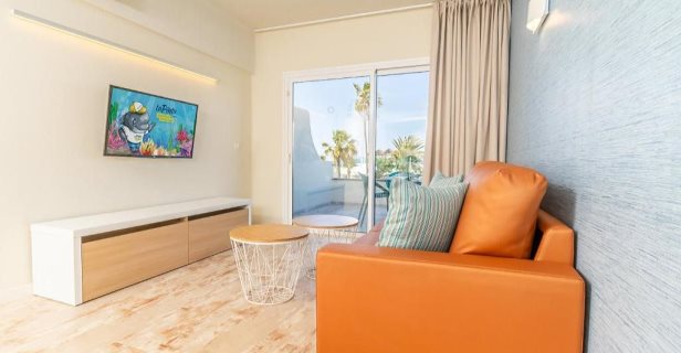 Hotel Hovima La Pinta Beachfront Family