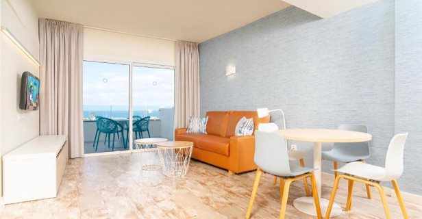 Hotel Hovima La Pinta Beachfront Family