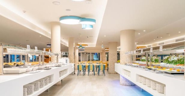 Hotel Hovima La Pinta Beachfront Family
