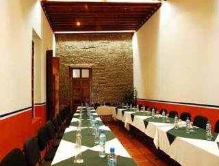 Hotel Howard Johnson Calle Real