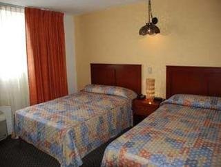 Hotel Howard Johnson Calle Real