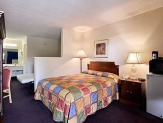 Hotel Howard Johnson Enchanted Land