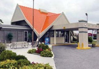 Hotel Howard Johnson Inn