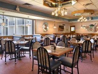 Hotel Howard Johnson Inn Milwauke Airport