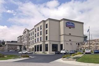 Hotel Howard Johnson Inn & Suites