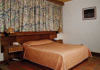 Hotel Howard Johnson Tinajeros