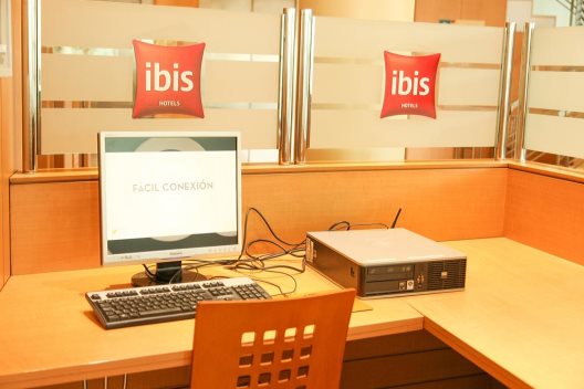 Hotel Ibis Alcalá De Henares La Garena