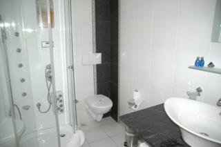 Hotel Ikbal Deluxe
