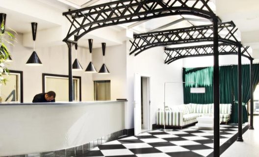 Hotel Ikonik Plaza Mercado