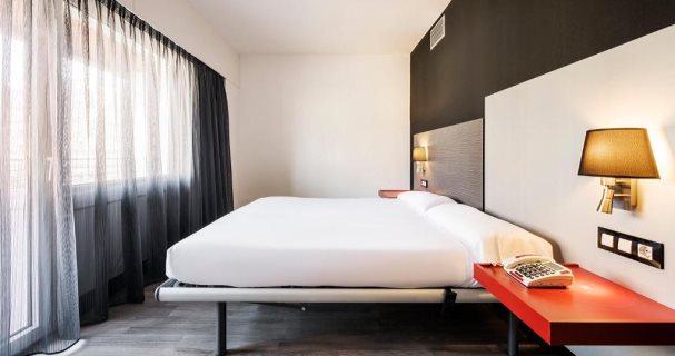 Hotel Ilunion Romareda