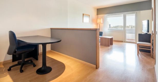 Hotel Ilunion Romareda