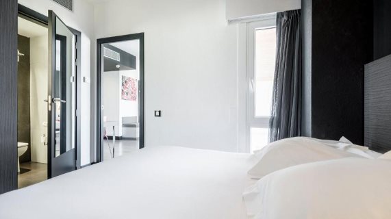 Hotel Ilunion Romareda