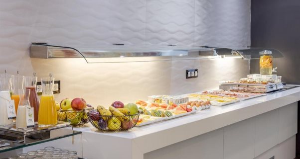 Hotel Ilunion Romareda
