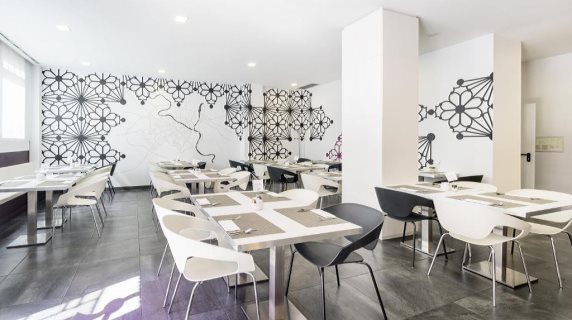 Hotel Ilunion Romareda