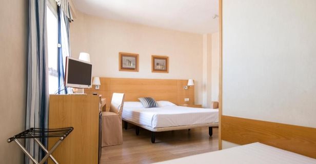 Hotel Infanta Mercedes