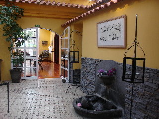 Hotel Inn & Art Gallery