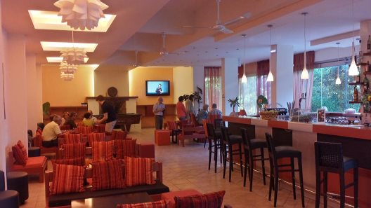 Hotel Ipsos Beach