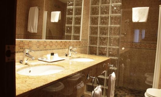 Hotel Iris
