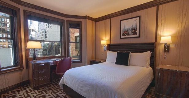 Hotel Iroquois New York