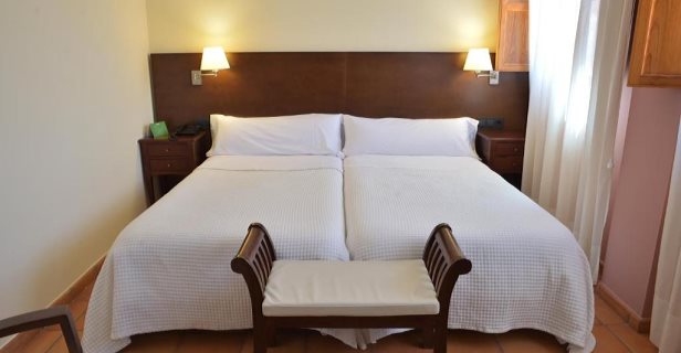Hotel Jardines De La Santa