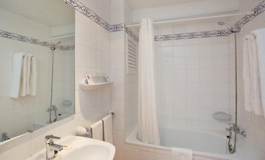Hotel Js Cape Colom