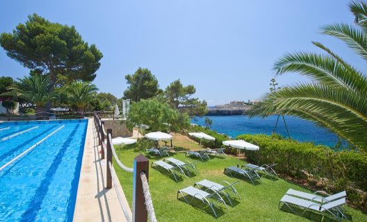 Hotel Js Cape Colom