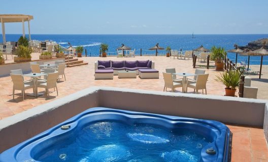 Hotel Js Cape Colom