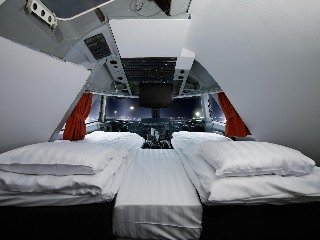 Hotel Jumbo Stay -airplane