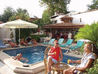 Hotel Karyatit