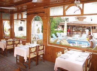 Hotel Karyatit