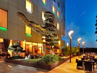 Hotel Kempinski River Park