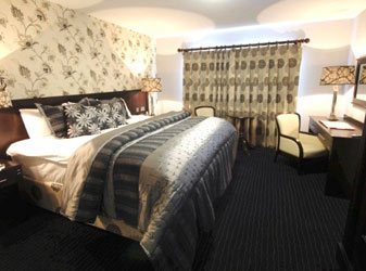 Hotel Killarney Court