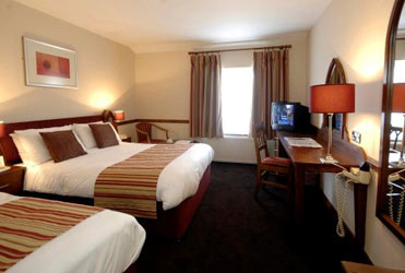 Hotel Killarney Court