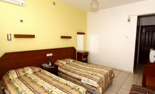 Hotel Kleopatra Bebek