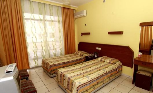 Hotel Kleopatra Bebek