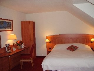 Hotel Kyriad Evreux La Madeleine