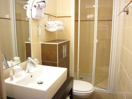 Hotel Kyriad Gare